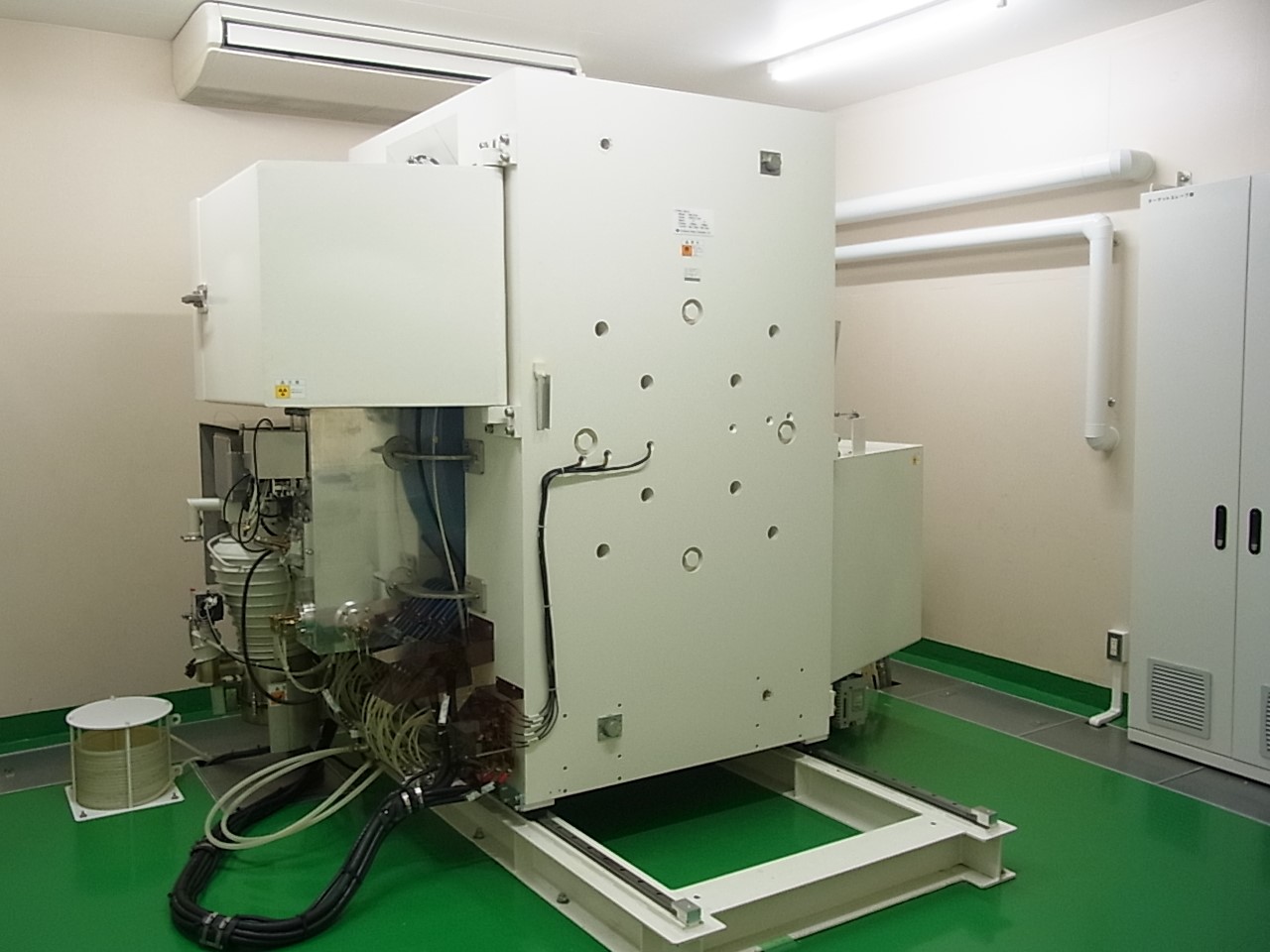 PET用サイクロトロン装置CYPRIS HM-20
