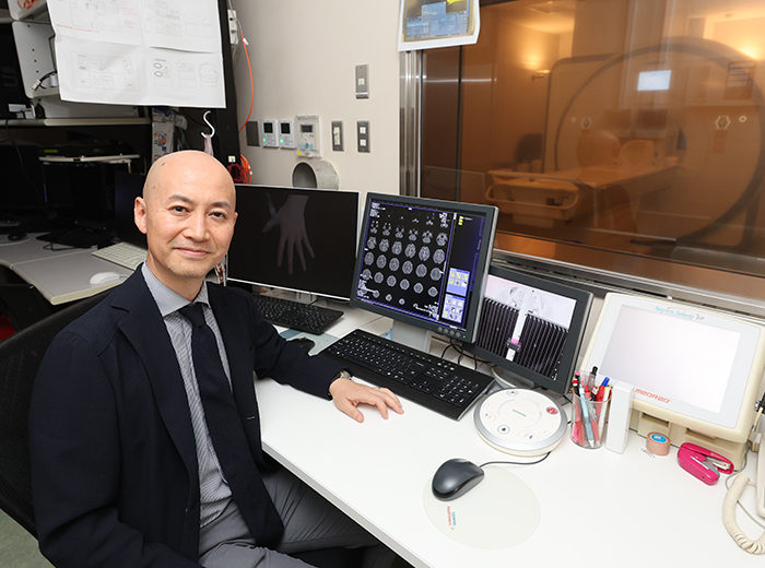 吉池卓室長のポートレート写真